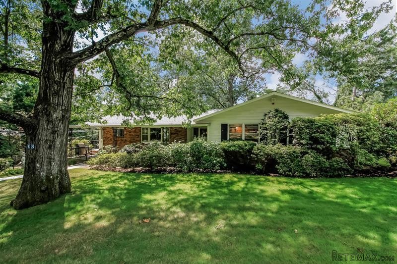 5 bedroom House For Sale: 88 Highland..