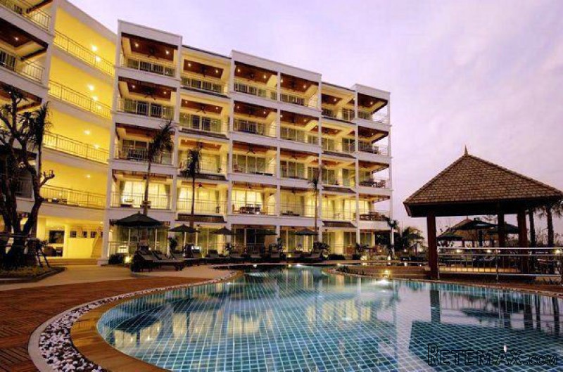 Bel Air - 3-Bedroom Sea View Corner..