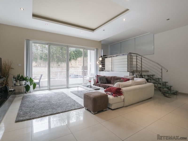 Amazing Value 3 Bedroom Apartment 200..