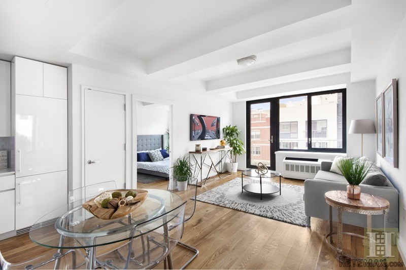 2 bedroom Apartment For Sale: 51 EAST..
