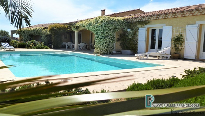 Pretty Villa On A Large Parcel With..