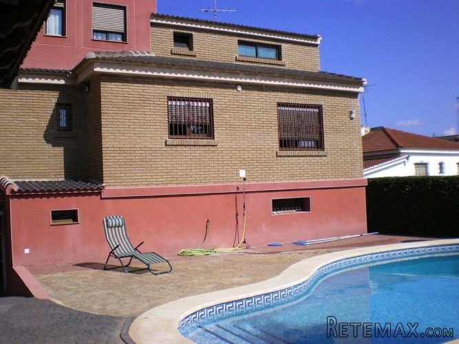 Villa in perfect condition, in the urbanization Bonanza.. - 2