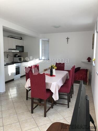 SOLINE APARTMAN U PRIZEMLJU - 3