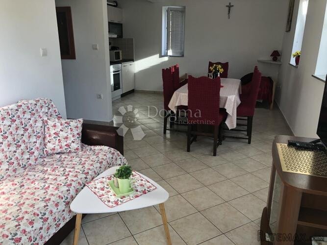 SOLINE APARTMAN U PRIZEMLJU - 4