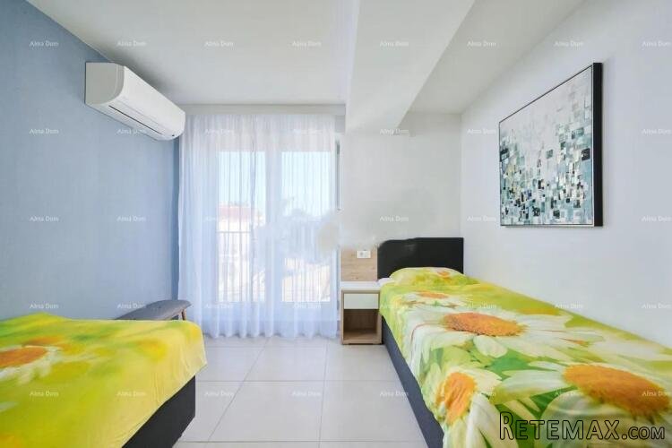 Umag – apartman blizu mora u kompleksu s bazenom - 4