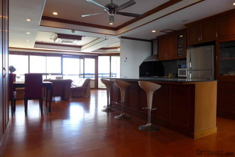 Jomtien Beach, Jomtien Plaza Condo for..