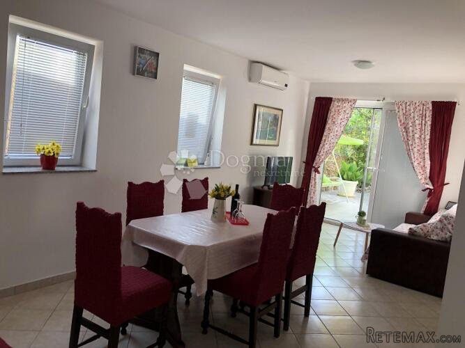 SOLINE APARTMAN U PRIZEMLJU - 5