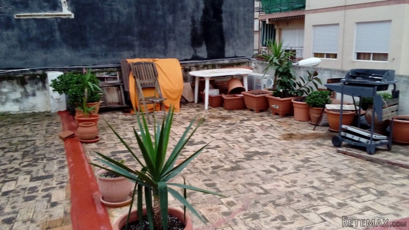 3 bedroom, 1 bathroom Apartment, (build..