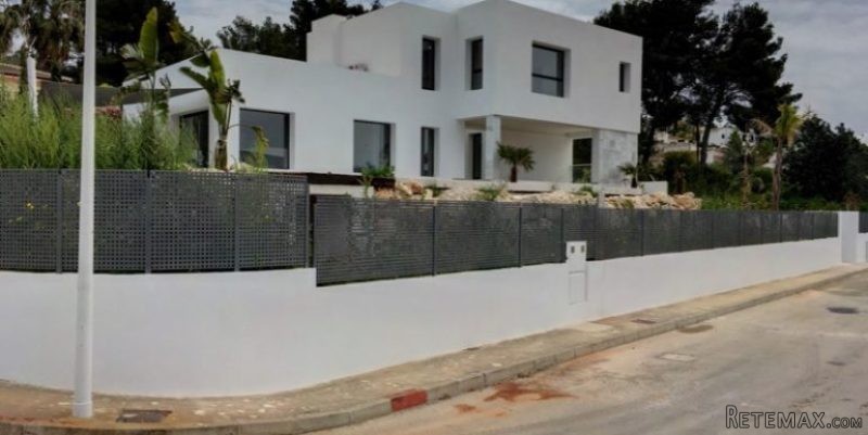 New build 3 Bedroom, 3 Bathroom villa..