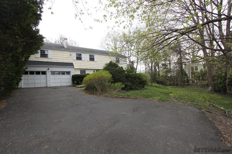 6 bedroom House For Sale: 144 Lockwood..