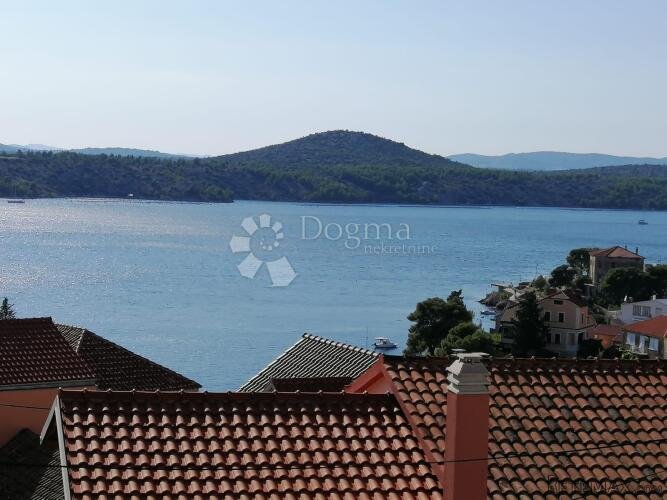 ŠIBENIK, dva stana u centru sa predivnim pogledom na more - 2
