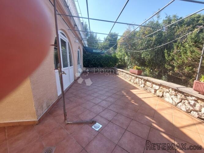 Kuća sa 5 apartmana - 3