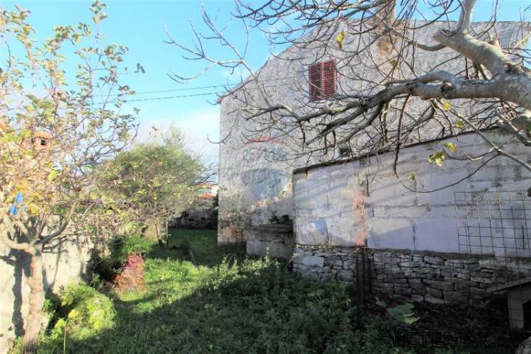 Istra, Vodnjan, KUĆA SA POTENCIJALOM - 4