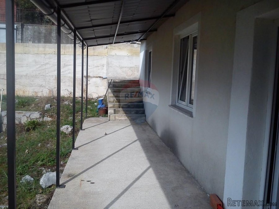 Matulji, Trinajstići samostojeća kuća sa 4 stana - 6