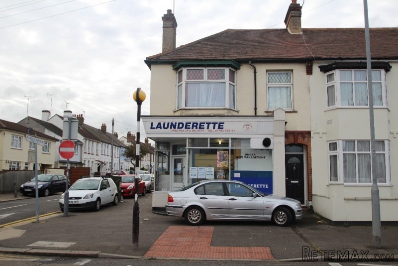 FAIRFAX DRIVE, WESTCLIFF ON SEA SS0 9RN