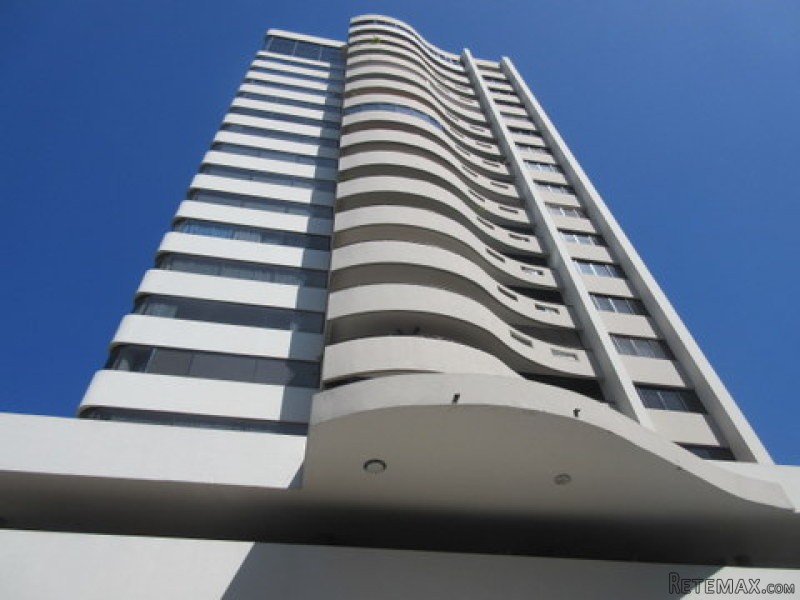 One Floor Apartment for Sale in La..