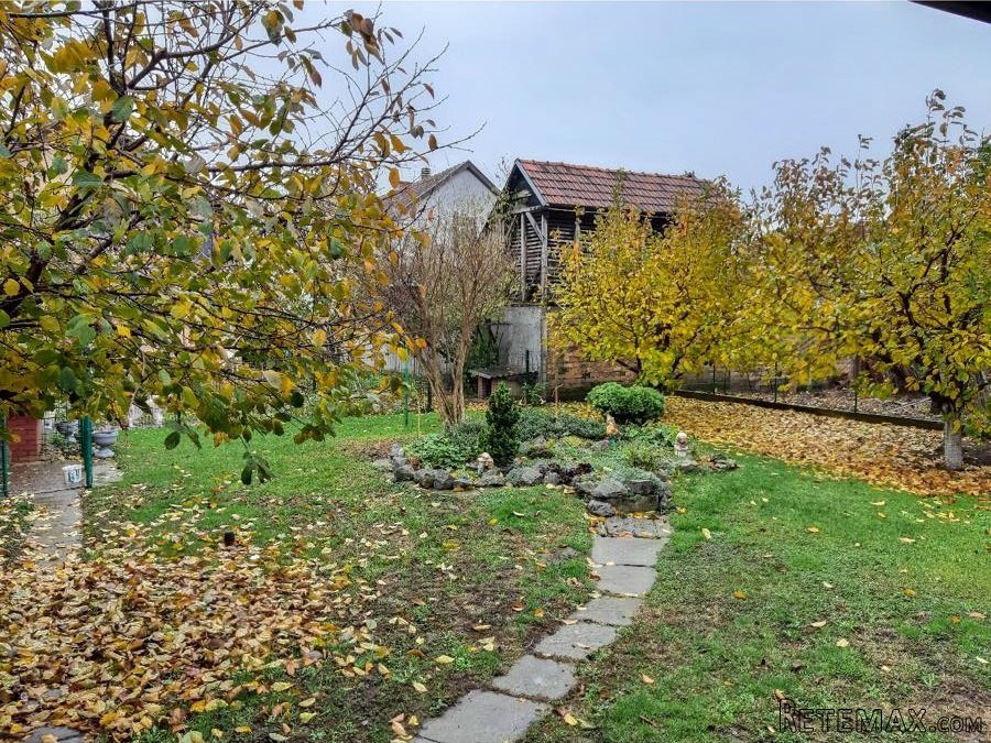 Prodajem kucu u Indjiji - 22