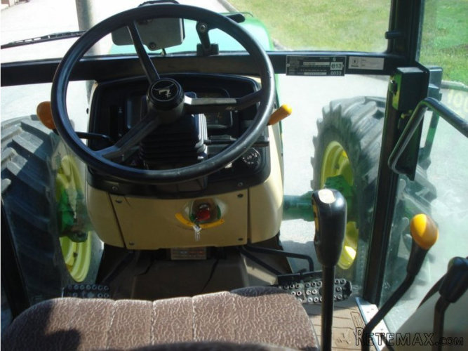 JOHN DEERE 5510 - 5