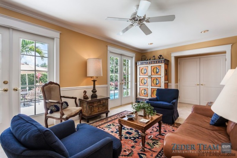 3 bedroom House For Sale: 1429 Mercado.. - 2