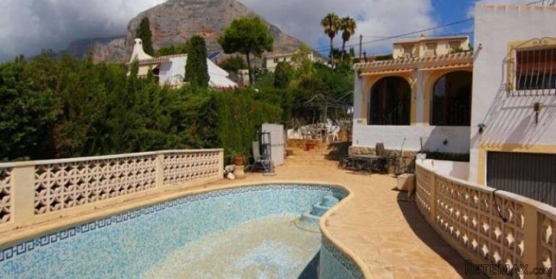 3 Bedroom 2 Bathroom Villa in Javea.