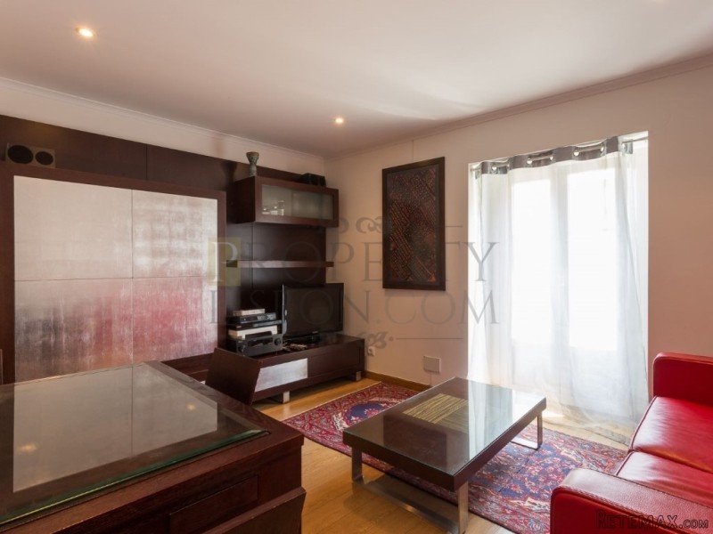 T1 Lisbon Apartment for Sale,Intendente..
