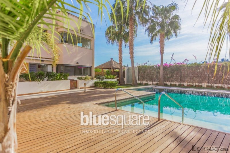 Luxury 4 bedroom groundfloor apartment..