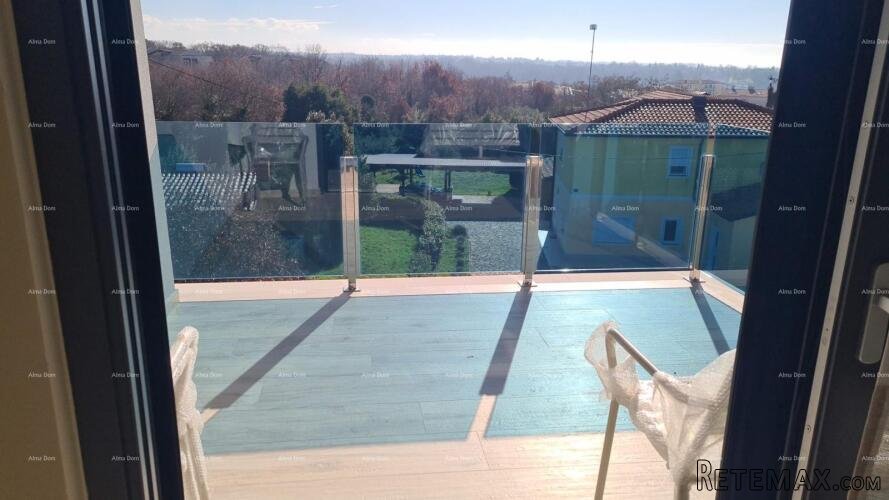 Moderan apartman s parkirnim mjestom i ostavom u bloku F, u..