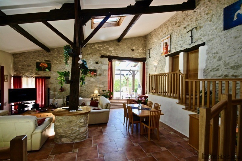 Charming And Spacious, Renovated.. - 2