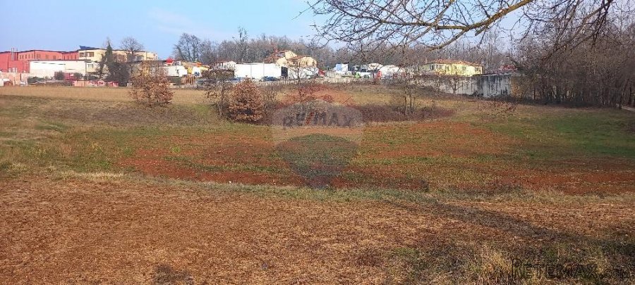 Okolica Pazina, građevinsko zemljište gospodarska zona - 3