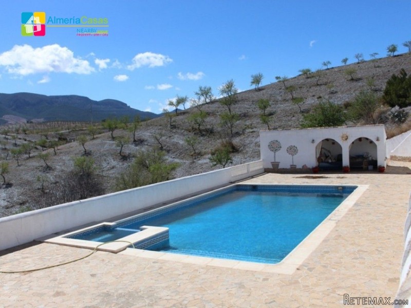 Country Houses For Sale In Velez-Rubio
