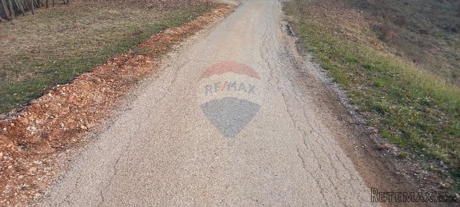 Okolica Pazina, građevinsko zemljište gospodarska zona - 4