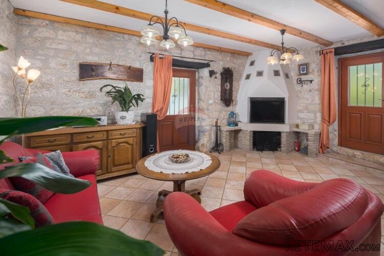 TINJAN, okolica- kamena vila sa 7000 m2 okućnice - 6