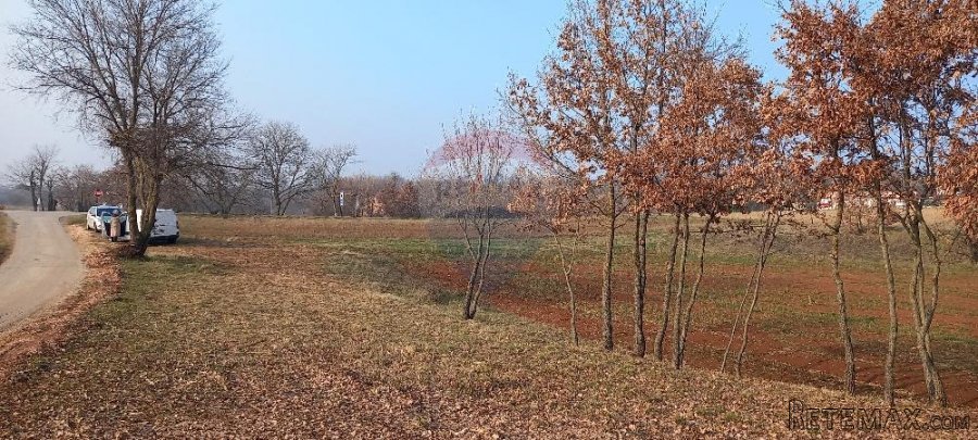 Okolica Pazina, građevinsko zemljište gospodarska zona - 7