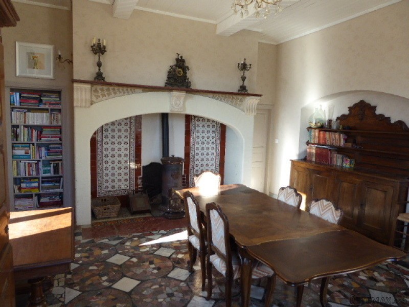 Squires House On Over 10 Acres With.. - 2