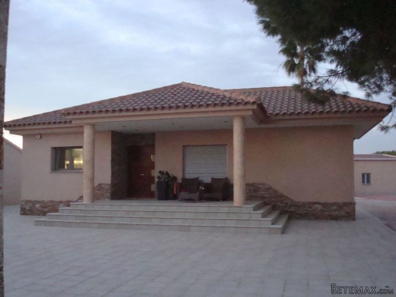 Villa for sale in Torrepacheco