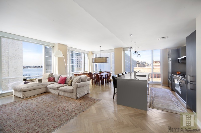 3 bedroom Apartment For Sale: 330..