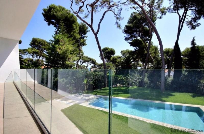 6 Bedroom Villa For Sale In Cap..