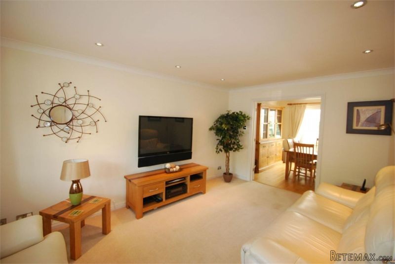 4 Bedroom Detached House - 2