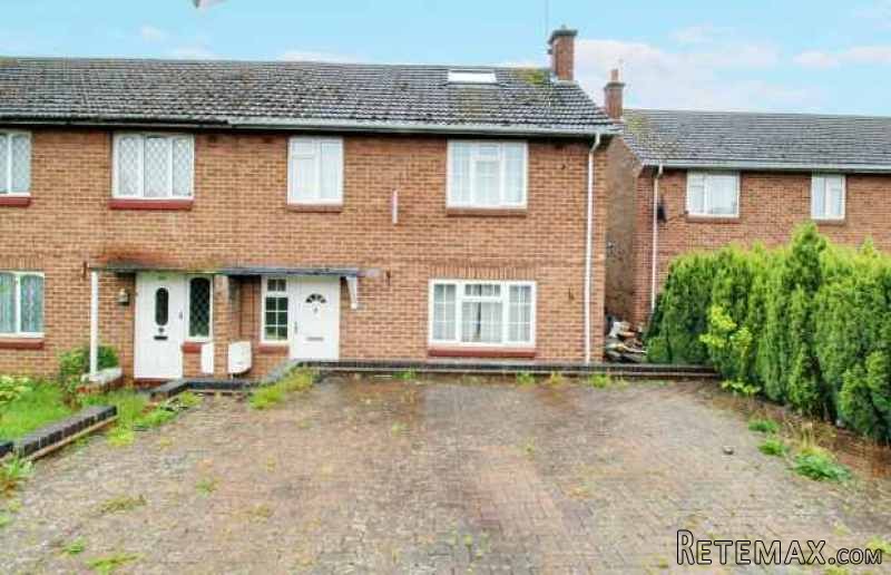 5 bedroom, End Of Terrace House house..