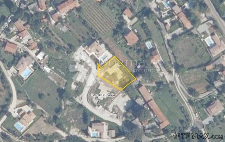 Građevinsko zemljište sa projektom i bazenom - Smoljanci - 2