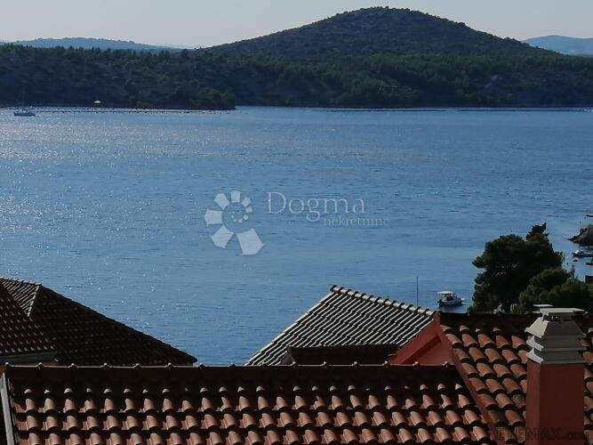 ŠIBENIK, stan u centru blizu mora sa panoramskim pogledom - 2