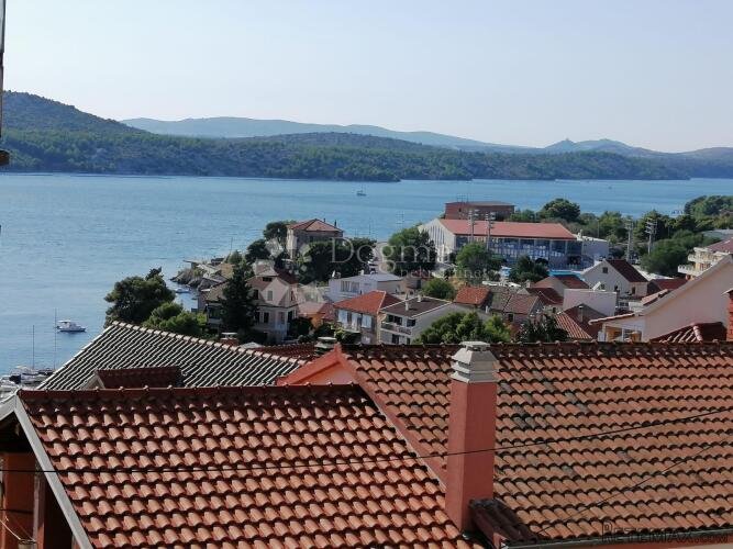 ŠIBENIK, stan u centru blizu mora sa panoramskim pogledom - 3
