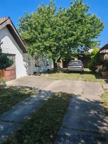 Kuća s okućnicom i pomoćnim objektima - 3