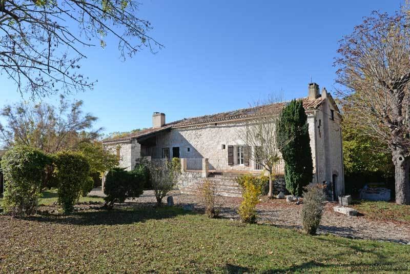 Lovely Stone Country Home In An Acre