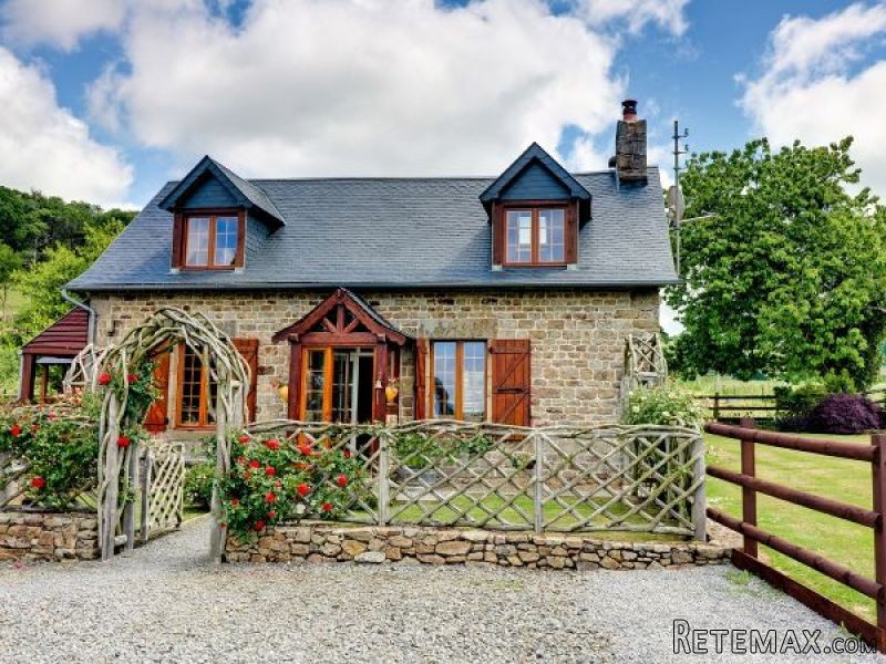 Country House Plus Two Guest Cottages - 2