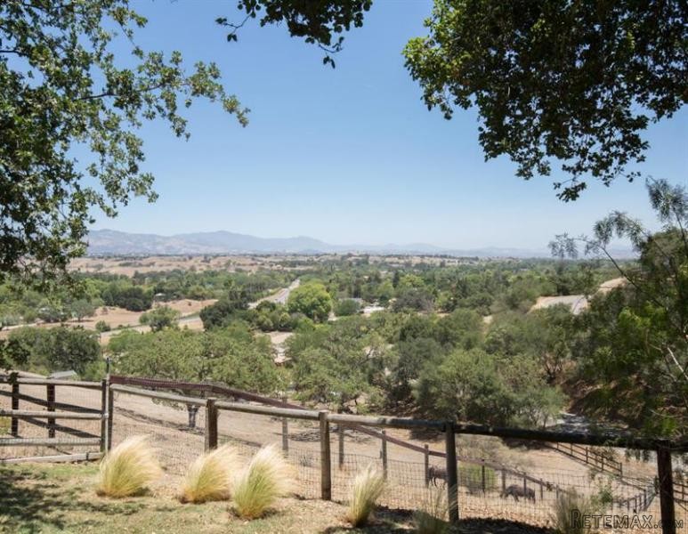 3 bedroom House For Sale: 3025 W..