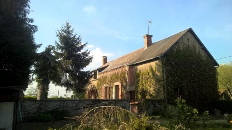 5 mn from Boussac with lovely garden..