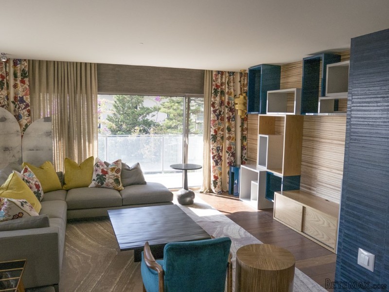 Lisbon T3 Apartment with Large Terrace..