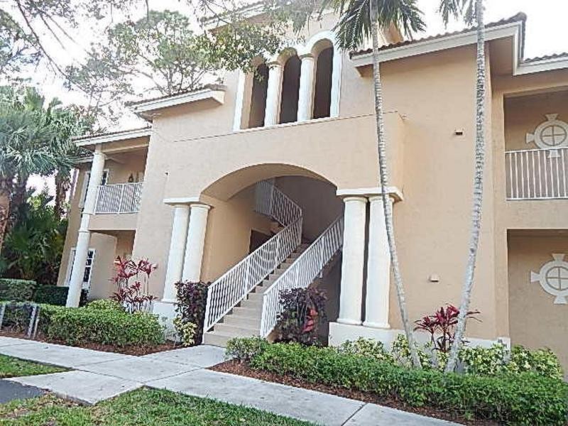 8370 Mulligan Cir, Port Saint Lucie, FL.. - 2