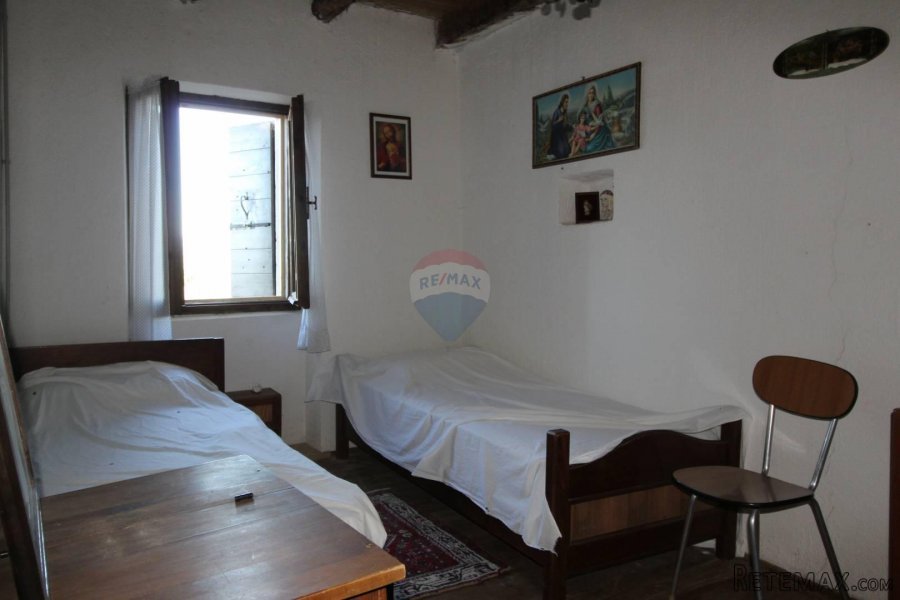 Motovun okolica, autohtona kuća s pogledom na Motovun - 10